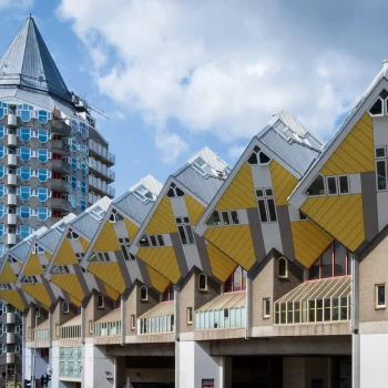 Foto van de Rotterdamse kubuswoningen. Foto gemaakt door Betty Verheij Fotografie.